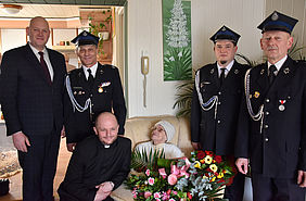 delegacja z jubilatką