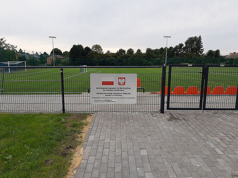 Przebudowa i rozbudowa boiska do piłki nożnej w Truskolasach